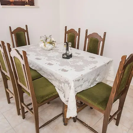 Sasa Apartment
